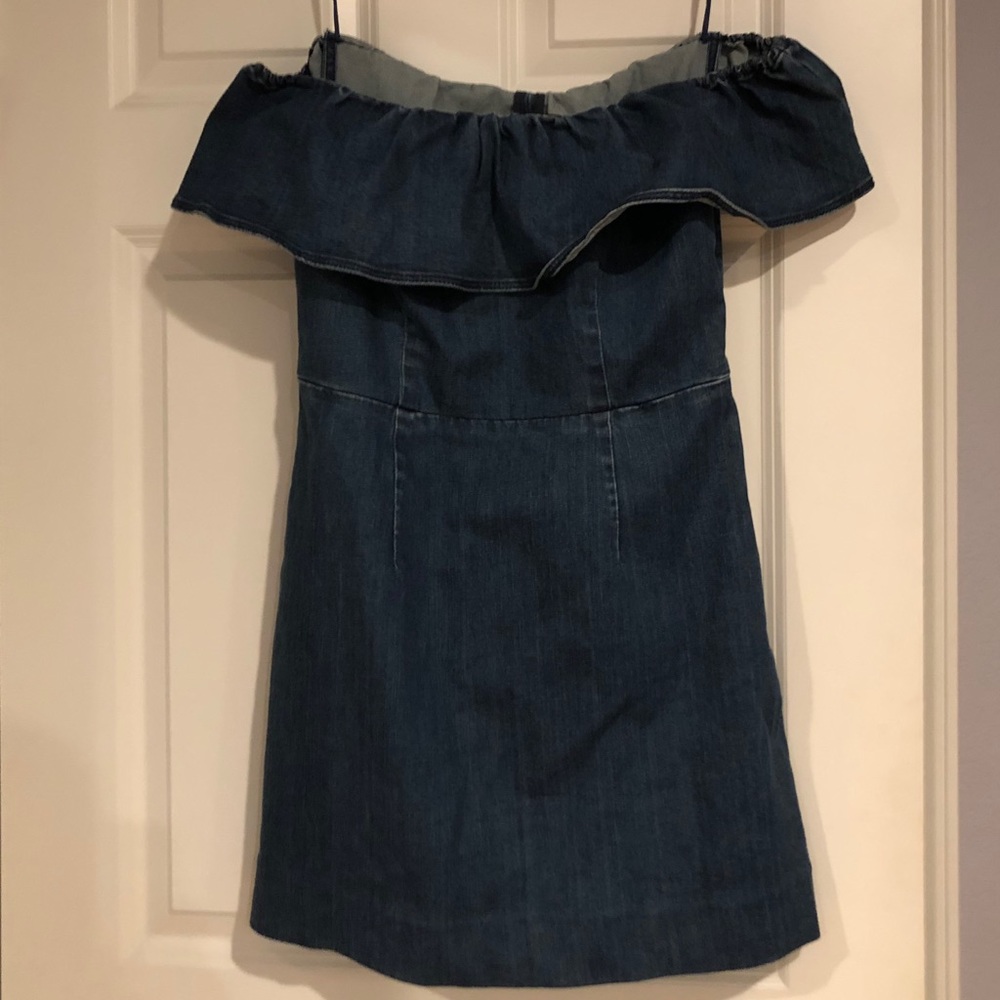 Kendall + Kylie Off theShoulder Denim Dress Medium